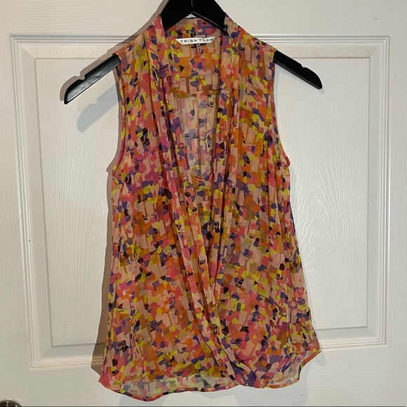Trina Turk Rare Colorful Abstract Print Sleeveless Wrap-Front Sheer Blouse Top - Picture 2 of 13
